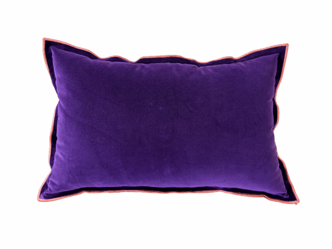 COJÍN TERCIOPELO MORADO