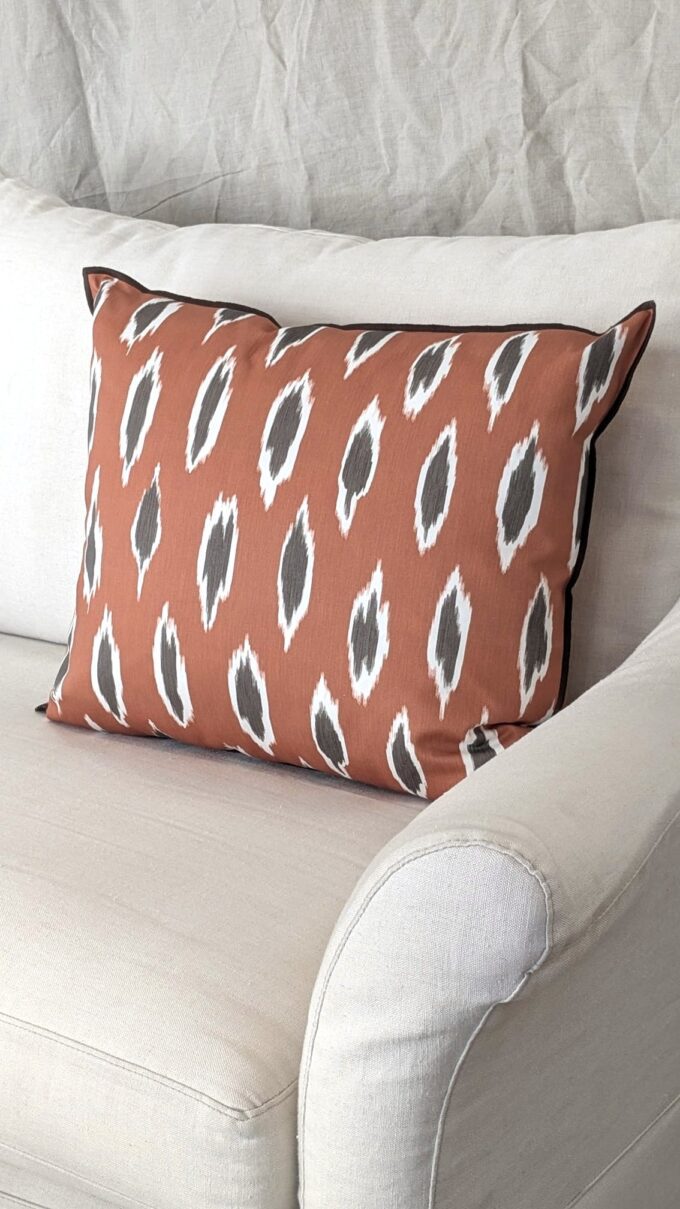 COJIN IKAT TERRACOTA - Imagen 2